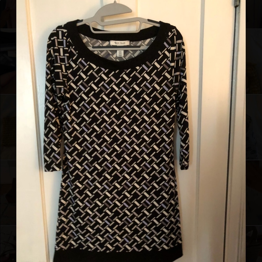Scoop Neck Shift Dress